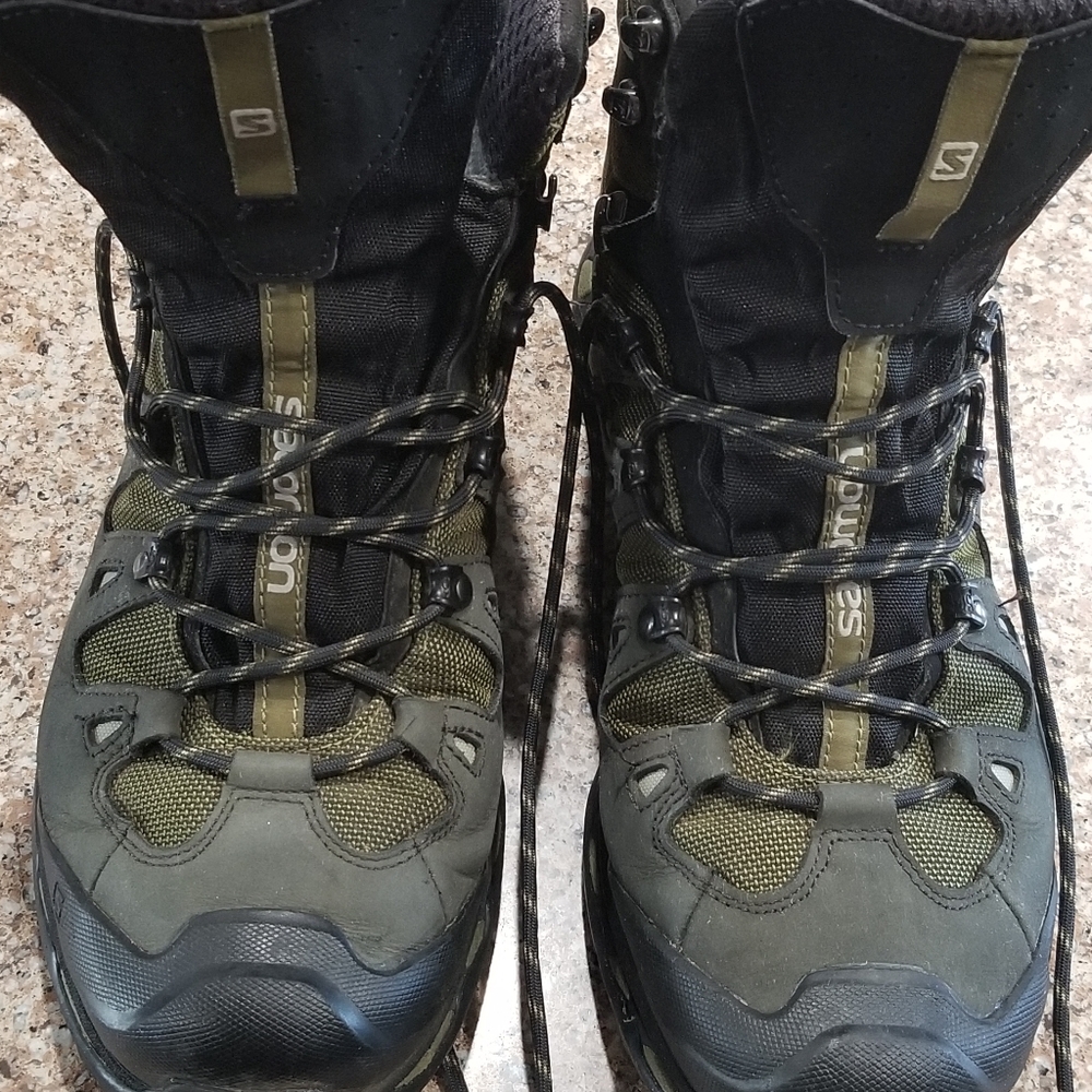 Mens hiking boots